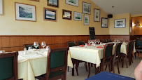 Atmosphère du Hôtel Restaurant Au Grand Large à Ploubazlanec - n°9