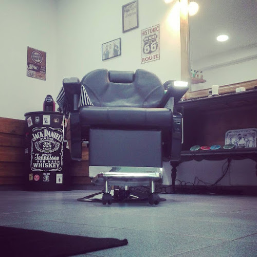 johnnysbarbershop.pt