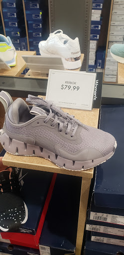 Shoe Store «DSW Designer Shoe Warehouse», reviews and photos, 19135 Biscayne Blvd, Aventura, FL 33180, USA