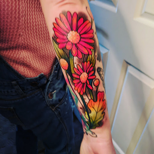 Tattoo Shop «Wandering Canvas Tattoo», reviews and photos, 40 W Main St, Dallastown, PA 17313, USA