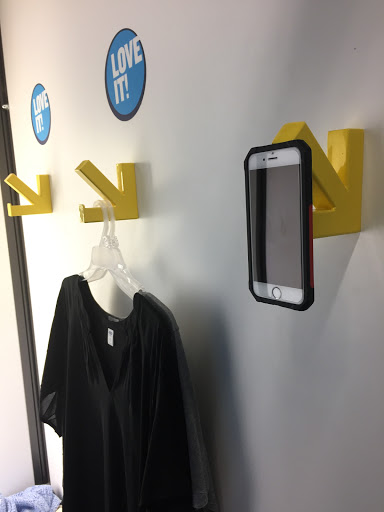 Clothing Store «Old Navy», reviews and photos, 634 Spectrum Center Dr, Irvine, CA 92618, USA