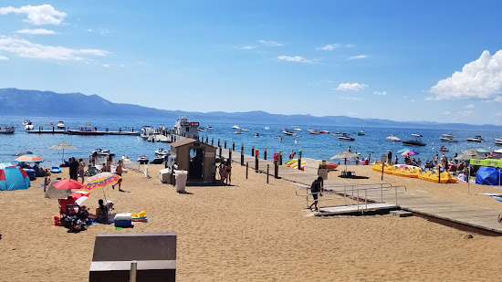 Round Hill Beach