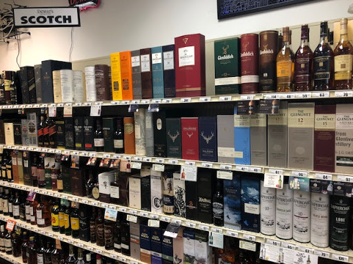 Liquor Store «Island Liquors», reviews and photos, 70 Pope Ave D, Hilton Head Island, SC 29928, USA