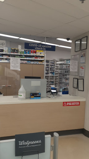 Pharmacy «Walgreens», reviews and photos, 500 Northwest Hwy, Cary, IL 60013, USA