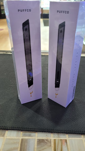 Vaporizer Store «Zee Vapor and Tobacco», reviews and photos, 6325 Dempster St, Morton Grove, IL 60053, USA