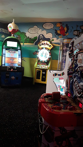 Roller Skating Rink «Carousel Family Fun Center - Whitman», reviews and photos, 1055 Auburn St, Whitman, MA 02382, USA