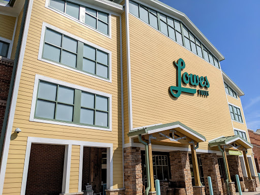 Grocery Store «Lowes Foods», reviews and photos, 1581 New Garden Rd, Greensboro, NC 27410, USA