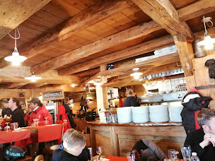 Photo n°3 de La Tanière - Restaurant Pizzeria à Morzine ()
