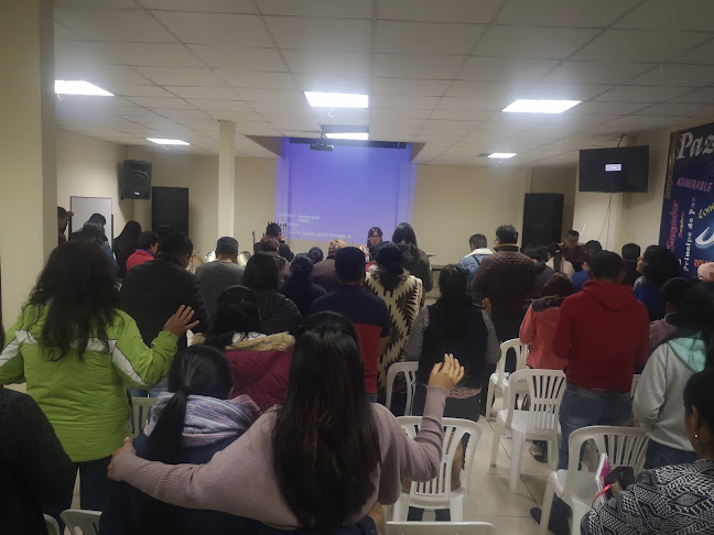 Opiniones de Iglesia Comunidad Cristiana Espíritu De Dios Centro en Riobamba - Iglesia