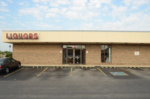 Liquor Store «Rivergate Wines & Liquors», reviews and photos, 752 Rivergate Pkwy, Goodlettsville, TN 37072, USA