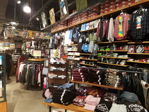 Clothing Store «Zumiez», reviews and photos, 300 Monticello Ave #193, Norfolk, VA 23510, USA