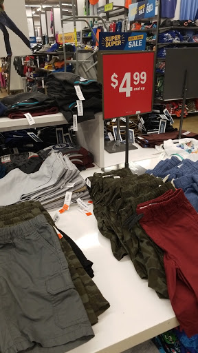 Clothing Store «Old Navy», reviews and photos, 1730 W Fullerton Ave, Chicago, IL 60614, USA