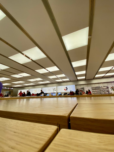 Computer Store «Apple Christiana Mall», reviews and photos, 125 Stanton Christiana Rd, Newark, DE 19702, USA