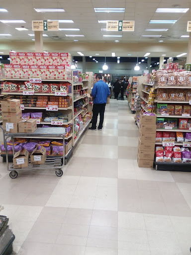 Japanese Grocery Store «Mitsuwa Marketplace», reviews and photos, 595 River Rd, Edgewater, NJ 07020, USA