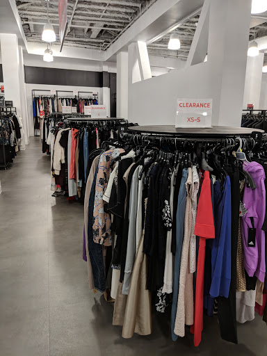 Department Store «Saks OFF 5TH», reviews and photos, 1675 Rockville Pike, Rockville, MD 20852, USA