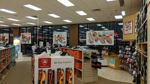 Shoe Store «Famous Footwear», reviews and photos, 1821 U.S. 287 Frontage Rd, Mansfield, TX 76063, USA