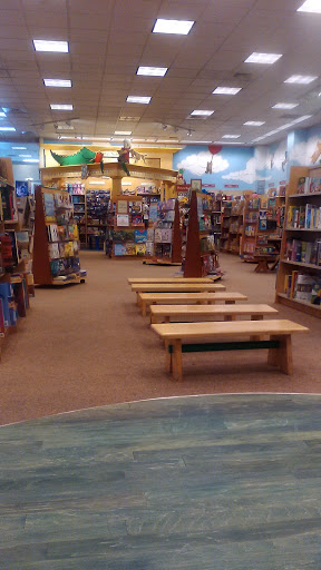 Book Store «Barnes & Noble», reviews and photos, 12170 Jefferson Ave, Newport News, VA 23602, USA