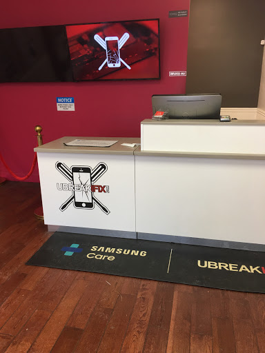 Electronics Repair Shop «uBreakiFix», reviews and photos, 44 N Village Ave, Rockville Centre, NY 11570, USA