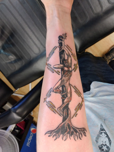 Tattoo Shop «A - Town Ink Tattoo Studio», reviews and photos, 1313 Jackson St, Anderson, IN 46016, USA