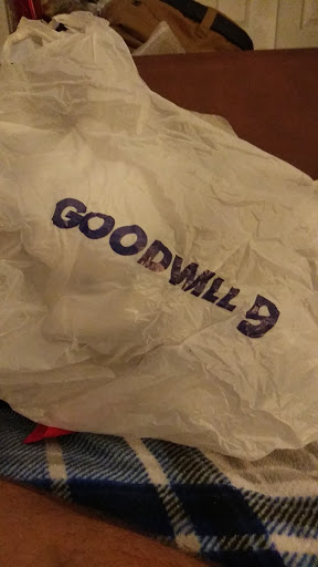 Donations Center «Pinnacle Peak Goodwill Retail Store & Donation Center», reviews and photos