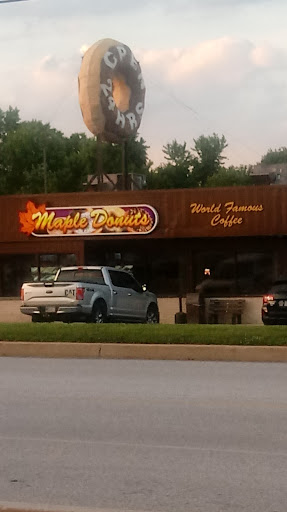 Donut Shop «Maple Donuts», reviews and photos, 50 Robinhood Dr, Goldsboro, PA 17319, USA