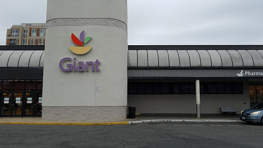 Grocery Store «Giant Food», reviews and photos, 3480 S Jefferson St, Falls Church, VA 22041, USA