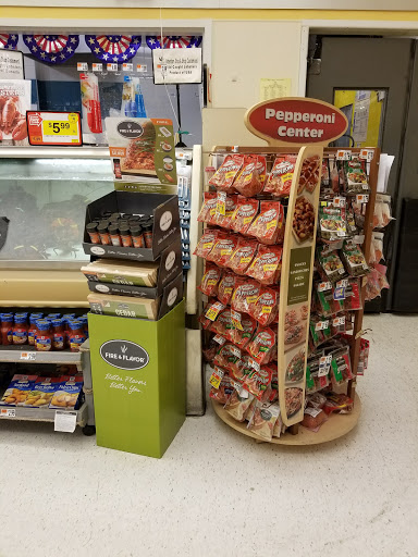 Grocery Store «Stop & Shop», reviews and photos, 250 Bellevue Ave, Newport, RI 02840, USA