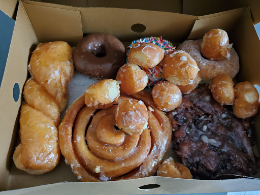 Donut Shop «Surfin Donuts», reviews and photos, 24451 Alicia Pkwy, Mission Viejo, CA 92691, USA