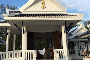Krom Luang Chumphon Khet Udomsak Shrine image