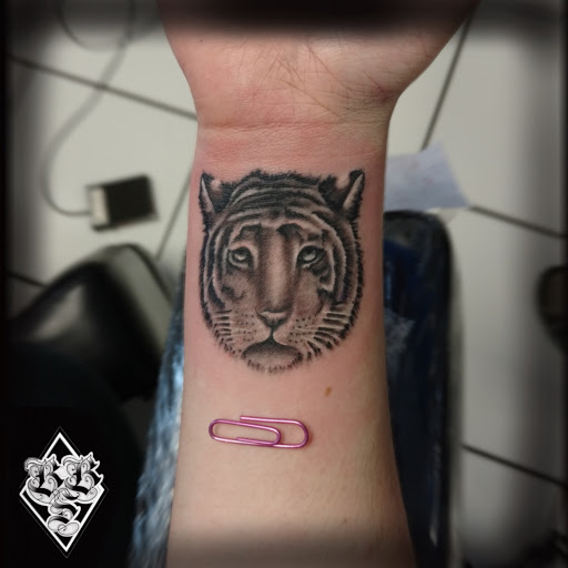 Tattoo Shop «Pinch-N-Poke Tattoo Studio», reviews and photos, 212 N Vesper St, Lock Haven, PA 17745, USA