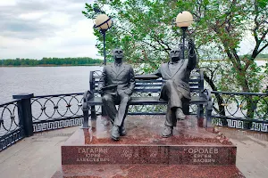 Yury Gagarin and Sergey Korolev monument image