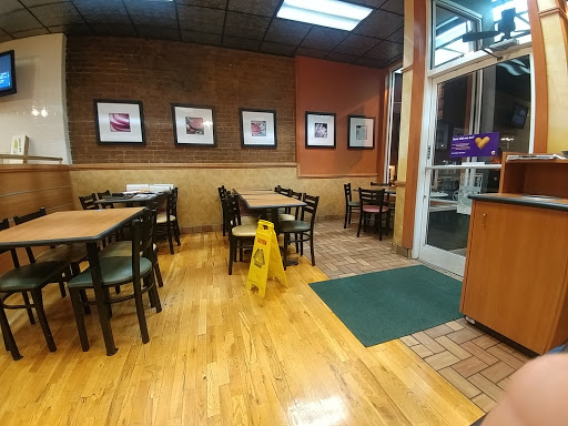 Restaurant «SUBWAY®Restaurants», reviews and photos, 111 N Public Square, Glasgow, KY 42141, USA