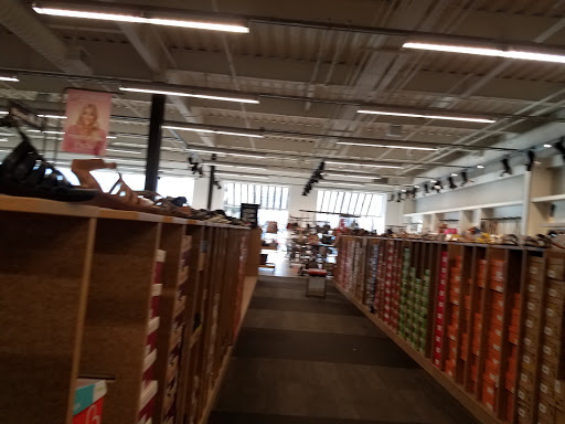 Shoe Store «DSW Designer Shoe Warehouse», reviews and photos, 21 W Hillsdale Blvd, San Mateo, CA 94403, USA