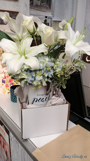 Florist «Flowers By Dick & Son Inc», reviews and photos, 935 W Nimisila Rd, Akron, OH 44319, USA