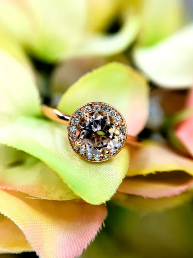 Jewelry Store «Pearce Jewelers», reviews and photos, 41 Glen Rd, West Lebanon, NH 03784, USA