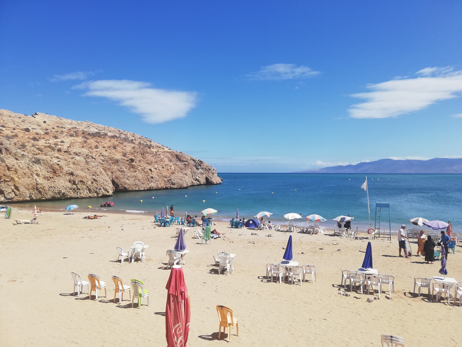 Foto di Spiaggia di Calabonita e l'insediamento