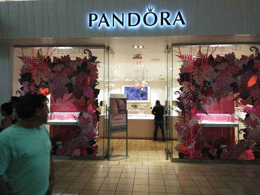 Jewelry Store «Pandora», reviews and photos, 384 Memorial City Mall, Houston, TX 77024, USA