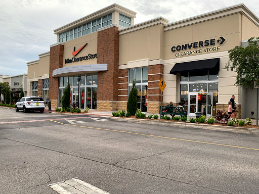 Clothing Store «Nike Clearance Store», reviews and photos, 2573 Old Vineland Rd, Kissimmee, FL 34746, USA
