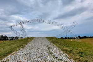 Brama Ryba, Brama Trzeciego Tysiąclecia image