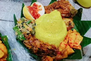 Warung Umie image