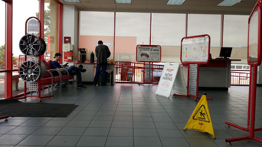 Tire Shop «Discount Tire Store - Lakewood, CO», reviews and photos, 9690 W Colfax Ave, Lakewood, CO 80215, USA