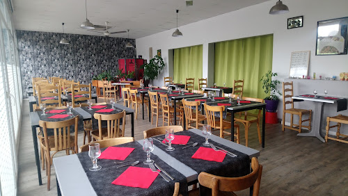 Le Relais 673 Bar Restaurant à Évans
