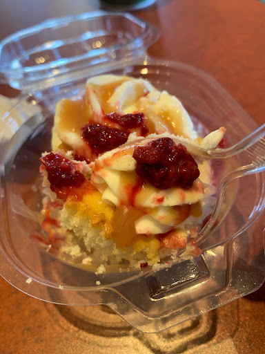 Wedding Bakery «LaLa Custom Cake», reviews and photos, 15301 Madison Ave, Lakewood, OH 44107, USA