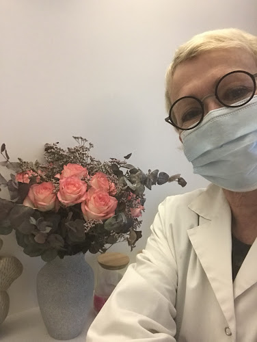 Dr Nadine FERMOND - Injections Botox et injections Acide Hyaluronique Versailles à Versailles