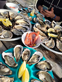 Produits de la mer du Bar-restaurant à huîtres Les Viviers du Logeo dégustation d'huitres naturels et vente a emporter à Sarzeau - n°6