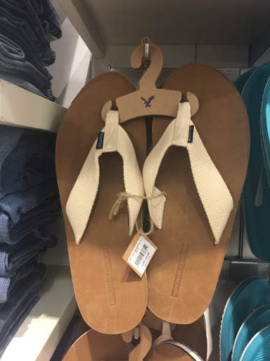 Clothing Store «AEO Factory Store», reviews and photos, 8200 Vineland Ave Suite 101, Orlando, FL 32821, USA