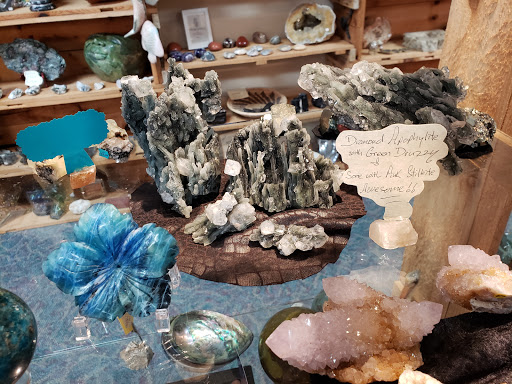 Rock Shop «Prospectors Crystals, Rocks & Gift Shop», reviews and photos, 1640 Gravois Rd, High Ridge, MO 63049, USA