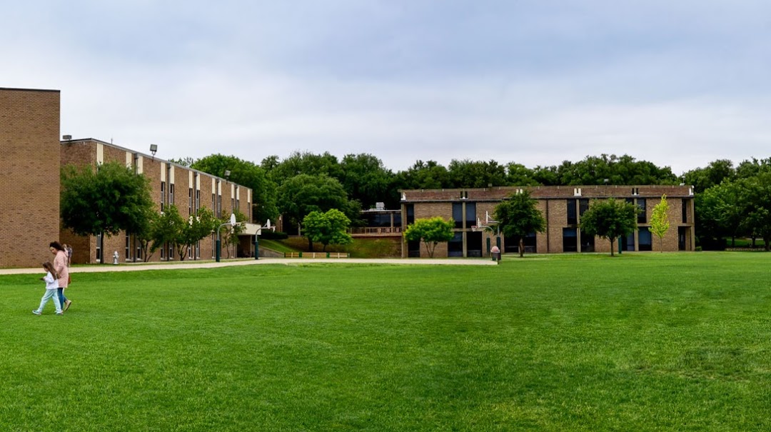 Fort Worth Country Day (FWCD) School