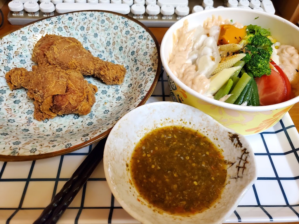 SIX STAR 六星炸雞 (員林中山店)-員林必吃炸雞|炸物推薦|銅板小吃|韓式炸雞|泰式炸雞|特色炸雞 的照片