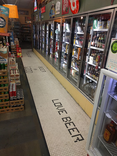 Liquor Store «Downtown Wine & Spirits», reviews and photos, 225 Elm St, Somerville, MA 02144, USA